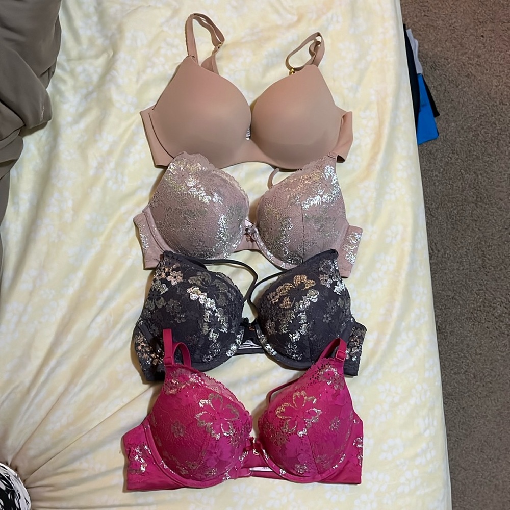 Victorias Secret Bra 32C lot of 4